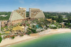 Centara Grand Mirage Beach Resort Pattaya, Bang Lamung, Chon Buri