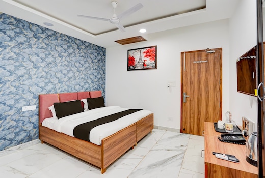 Super Townhouse Happy Habitat Guest House