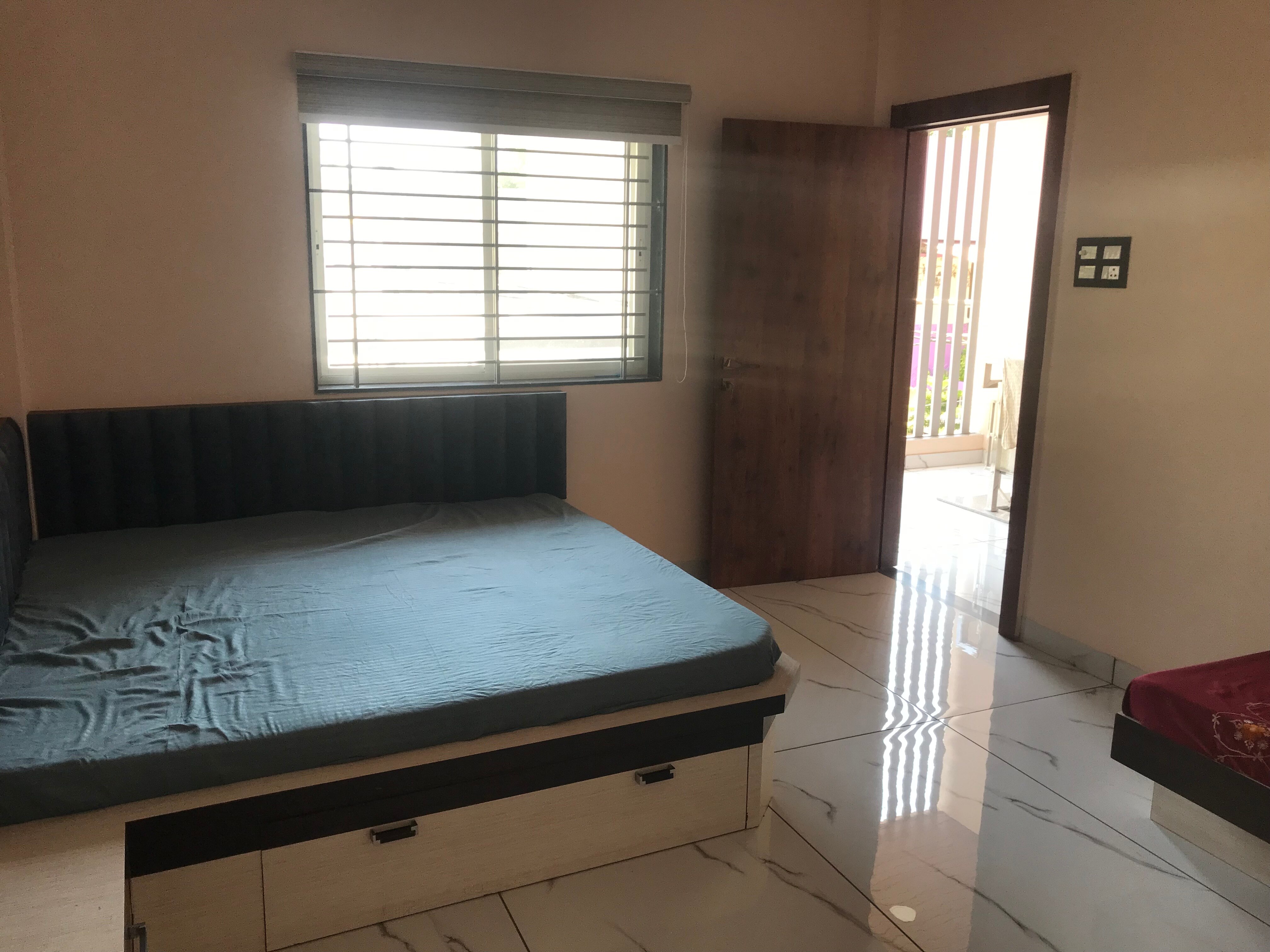 GURU KRAPA HOME STAY - Tap to explore photos