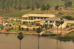 THE GRAND LAKE RESORTS, Sankari