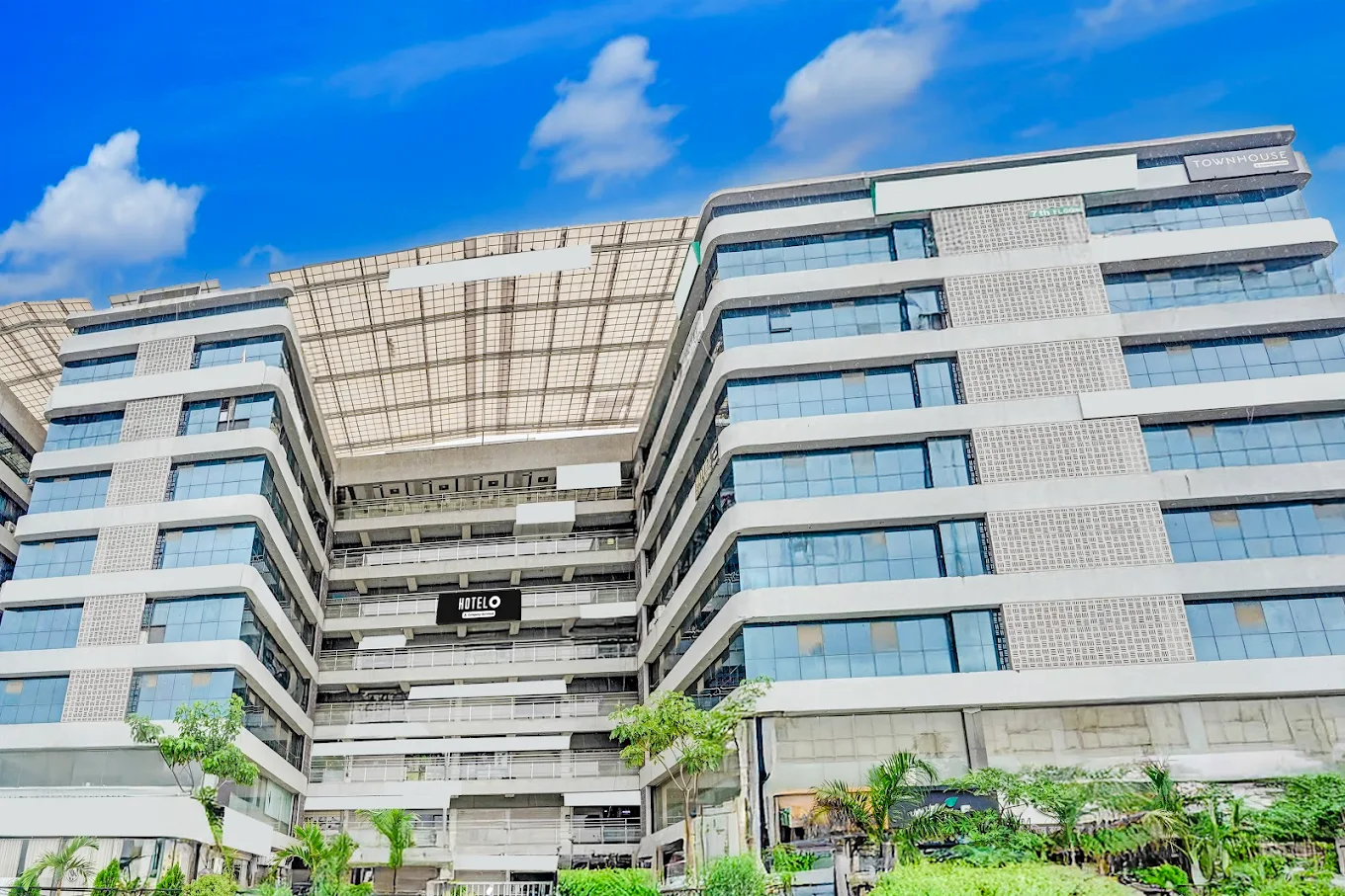 Hotel Yuvraj, Kalol