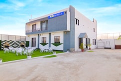 FabHotel Sky Lark Farm, Ludhiana