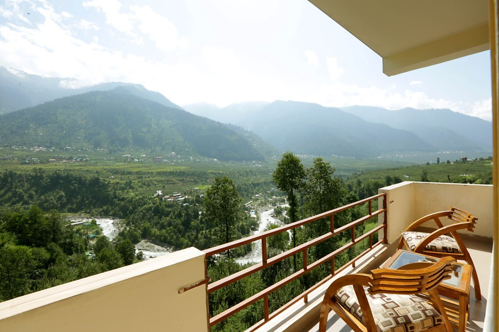 LOTUS INN RIVER VIEW Manali INR 309 OFF ( ̶2̶0̶0̶0̶ ) Resort Price, Address & Reviews