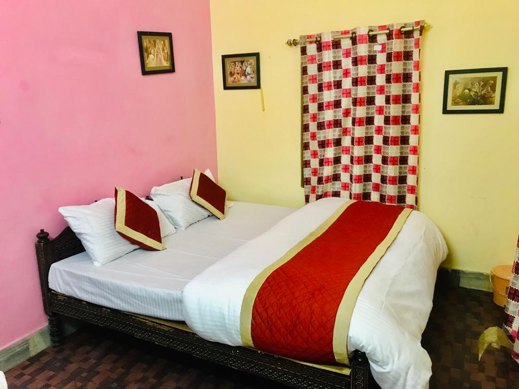 Hotel Sri Sai Palace - Tap to explore photos