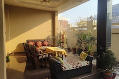 The Humble Abode, Varanasi