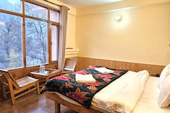 Iris Cottage & Cafe Manali, Manali