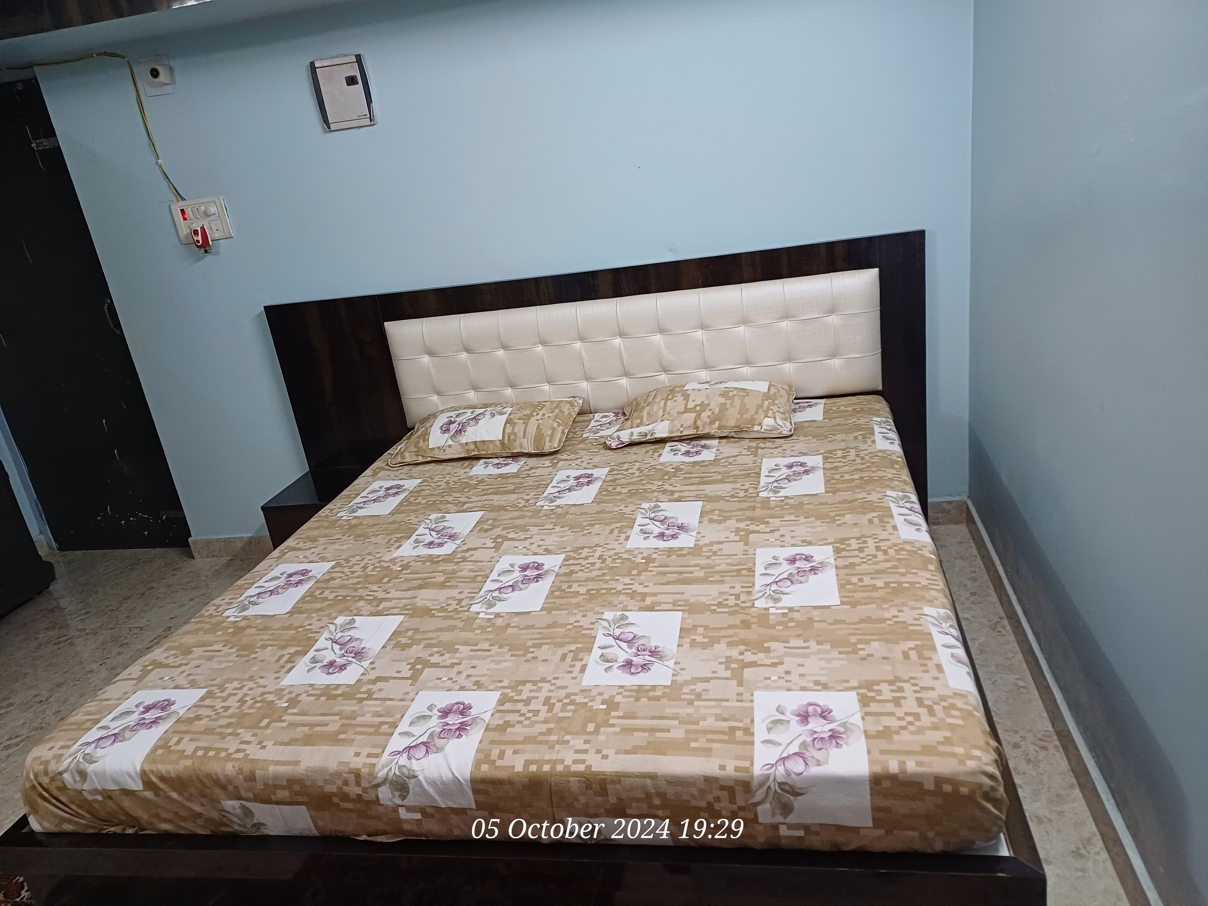Rajarani Entire Stuido Apartment - Tap to explore photos