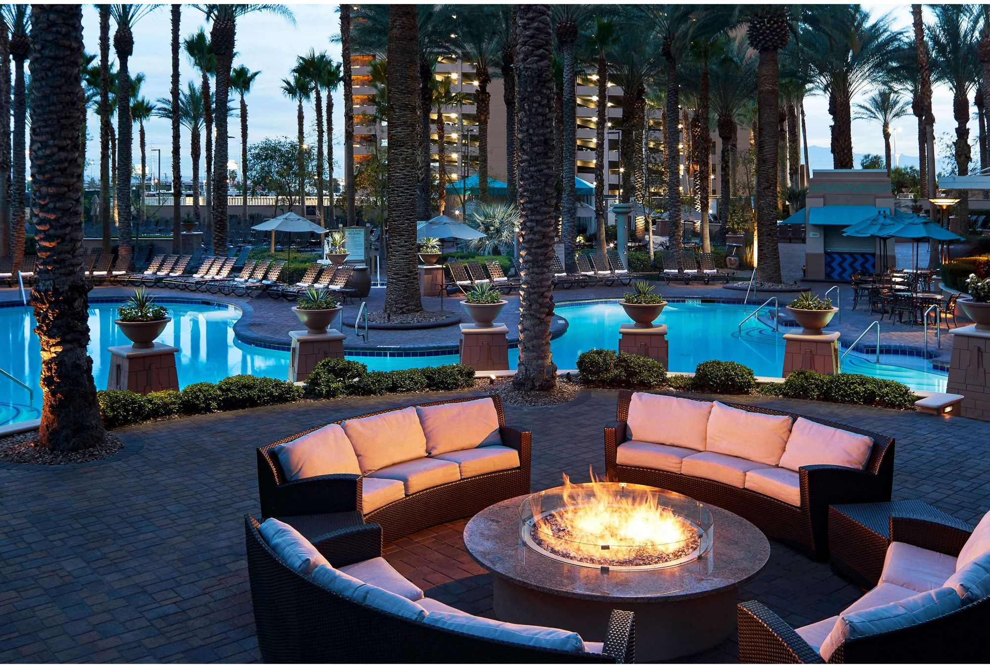 Hilton Grand Vacations on the Las Vegas Strip - Tap to explore photos