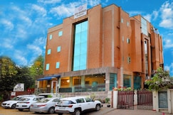 OPO Premier GK2, Delhi