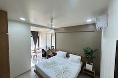 V Club, Bhuj