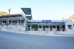 FabHotel Royal Om River Resort, Kanatal