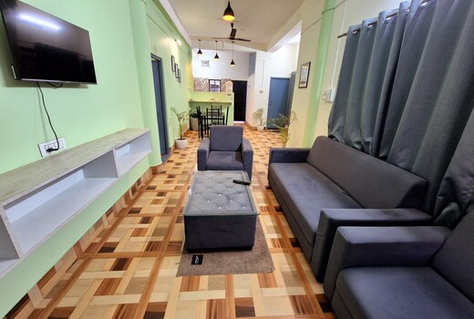 Alfie Homestay | Staymoksha | Zoo Road