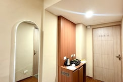 The skyline loft near expo mart, Greater Noida