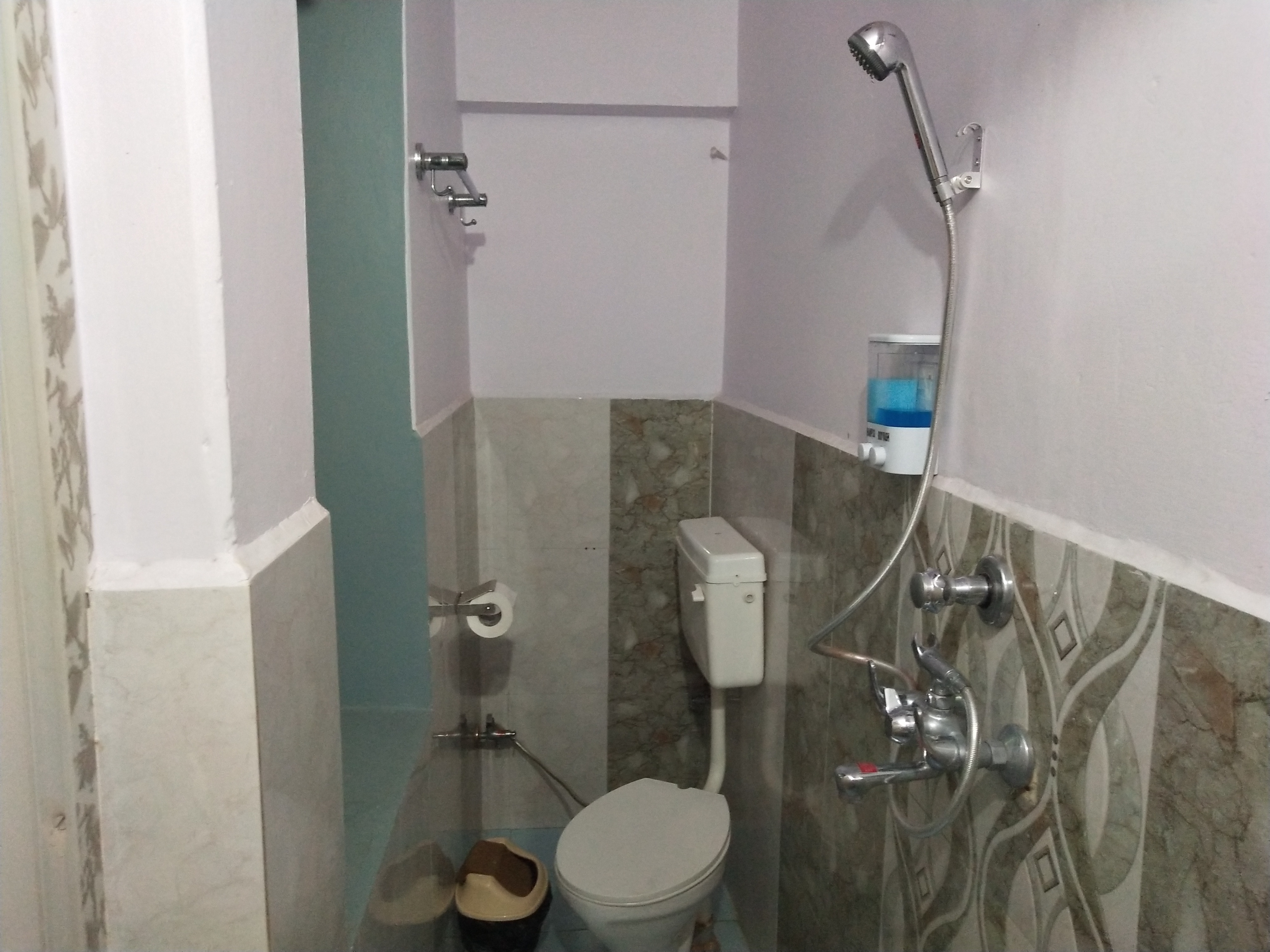 Quadrangle Paying Guest House - Tap to explore photos