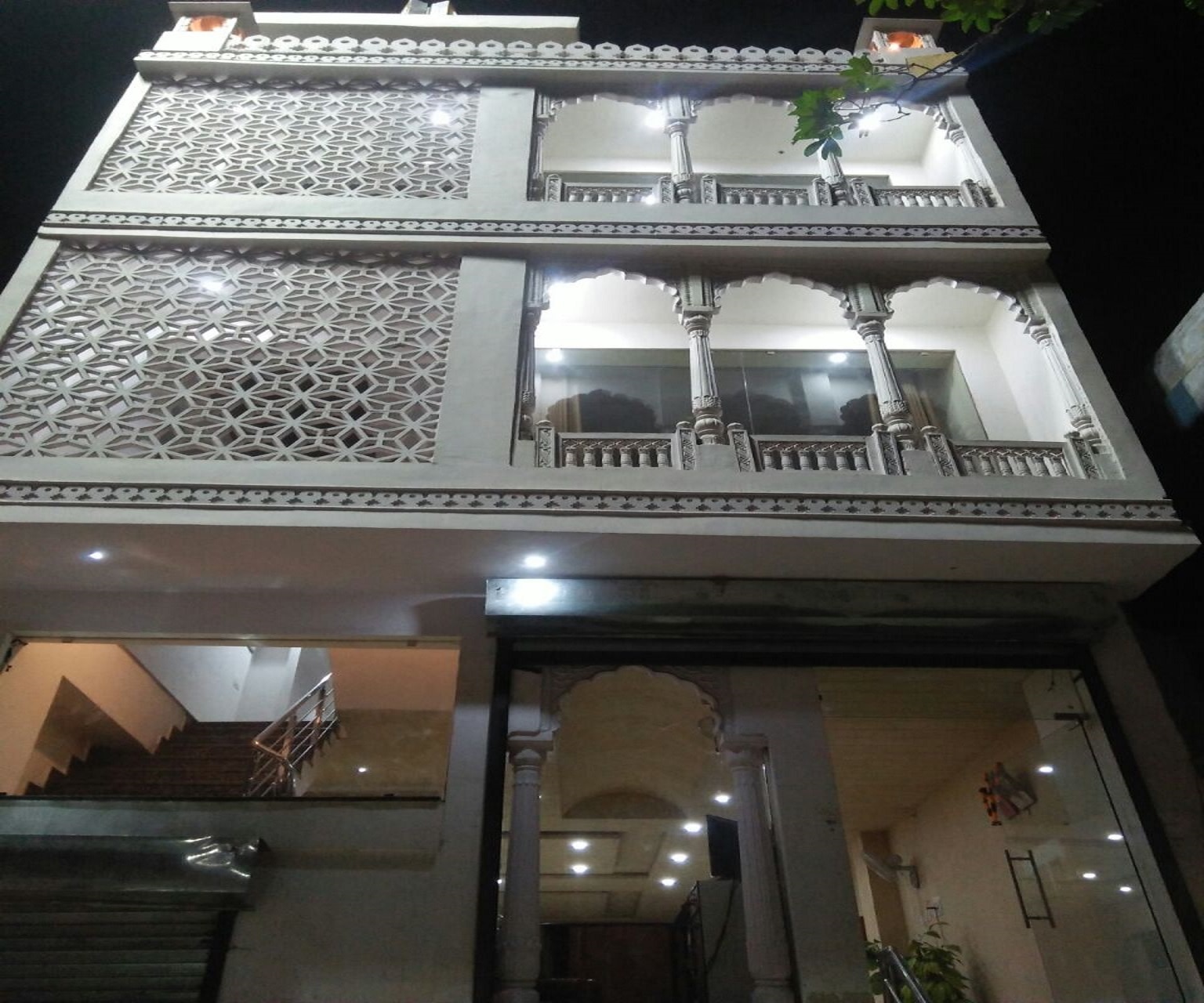Hotel Shekhavati Haveli - Tap to explore photos