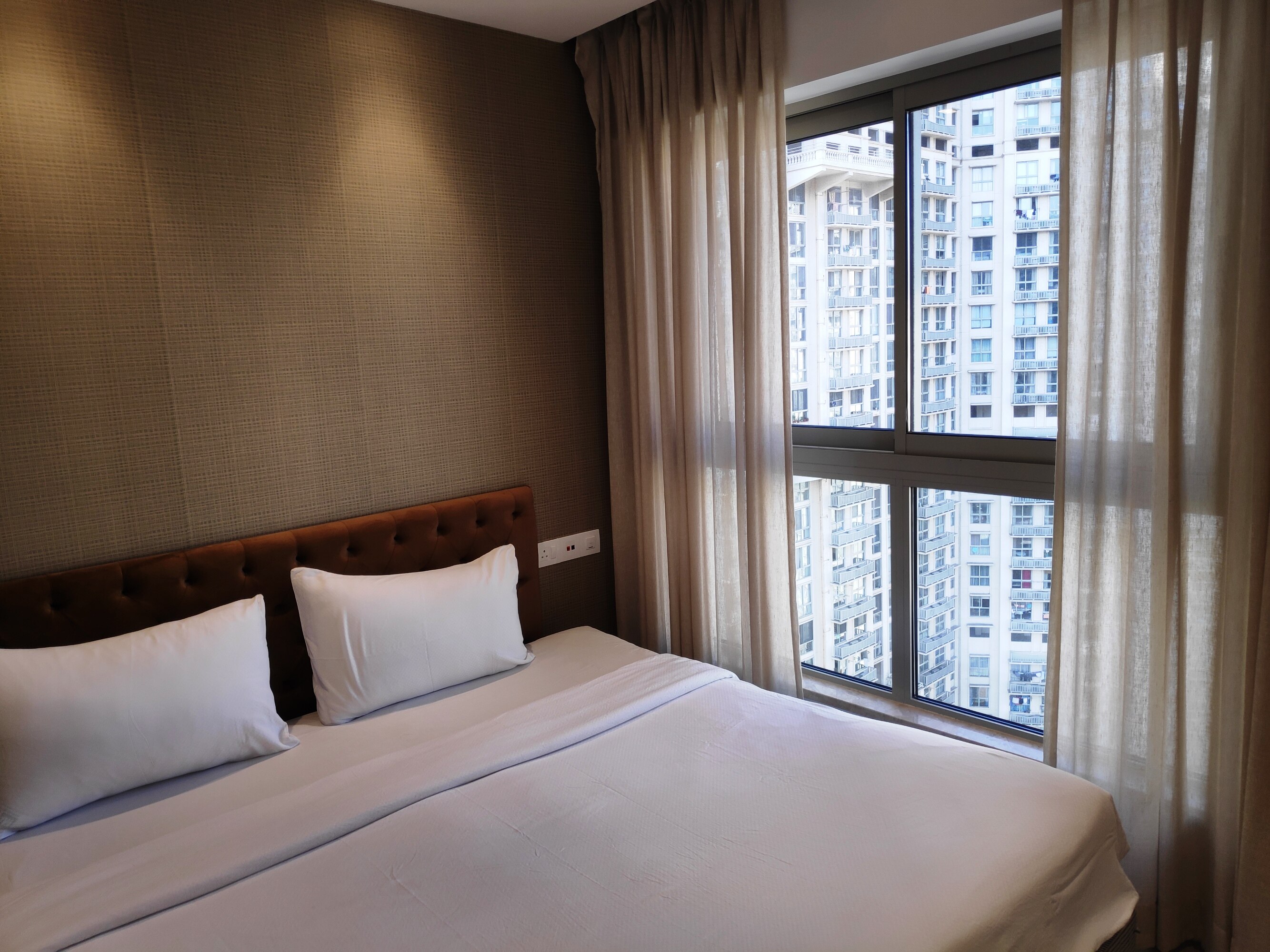 Maxxvalue Apartment Hiranandani Powai B - Tap to explore photos