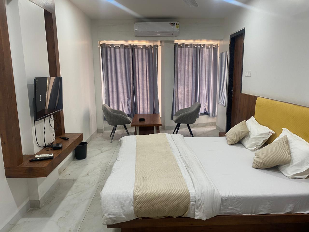 Hotel Suraj - Tap to explore photos