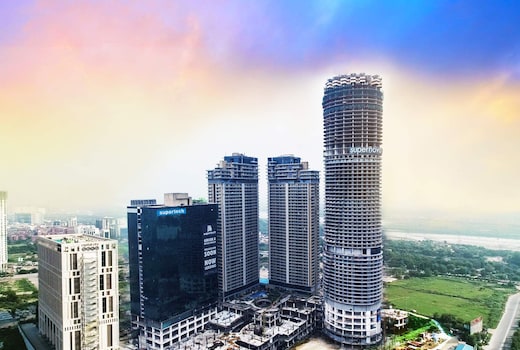 High Rise Haven 38th Floor River View