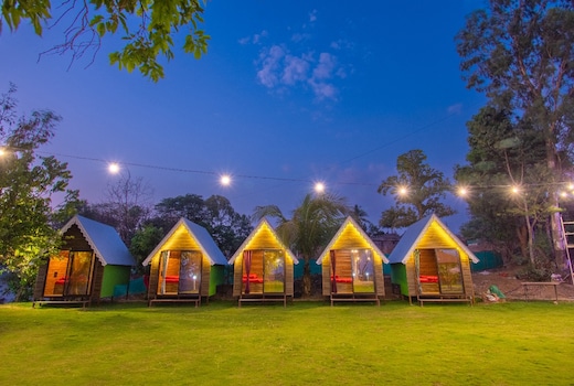 Pawna Lakeside Cottage, Lonavala