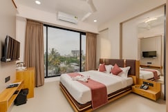 Hotel The Container, Kolhapur
