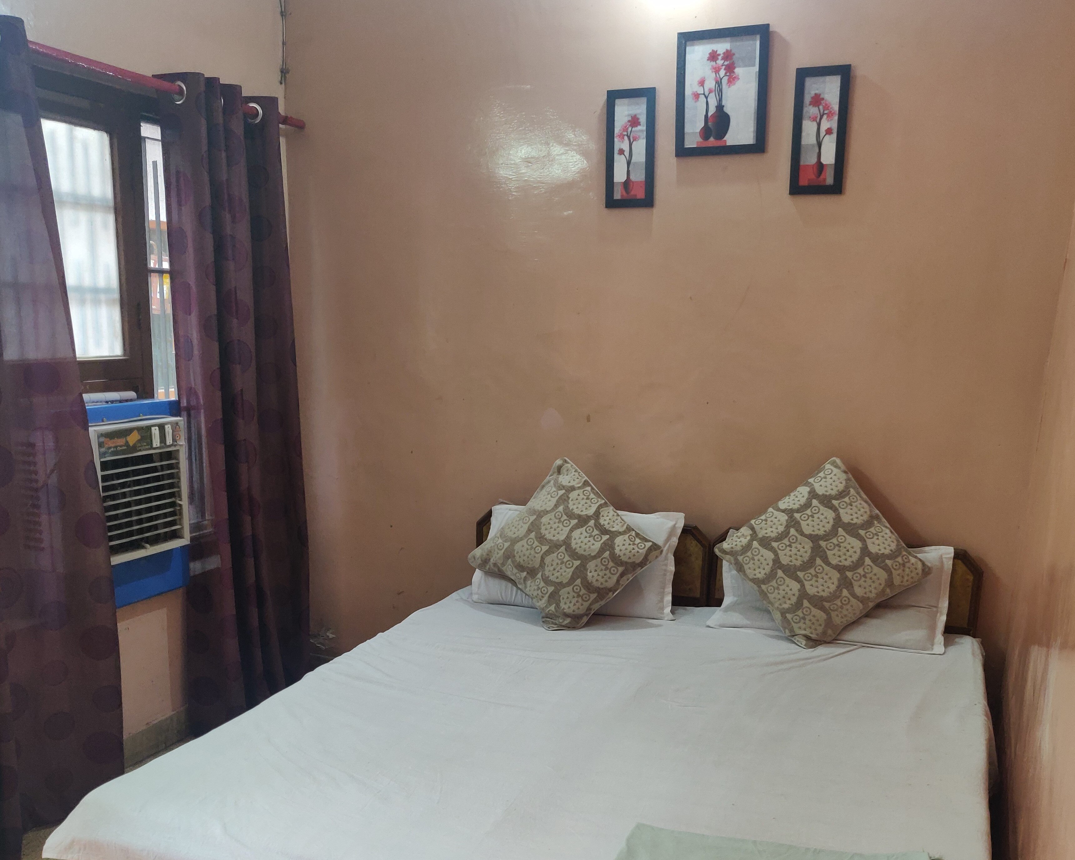 Hotel Anmol - Tap to explore photos