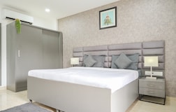 Studio Room