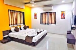 The Grand Rio, Khirasara