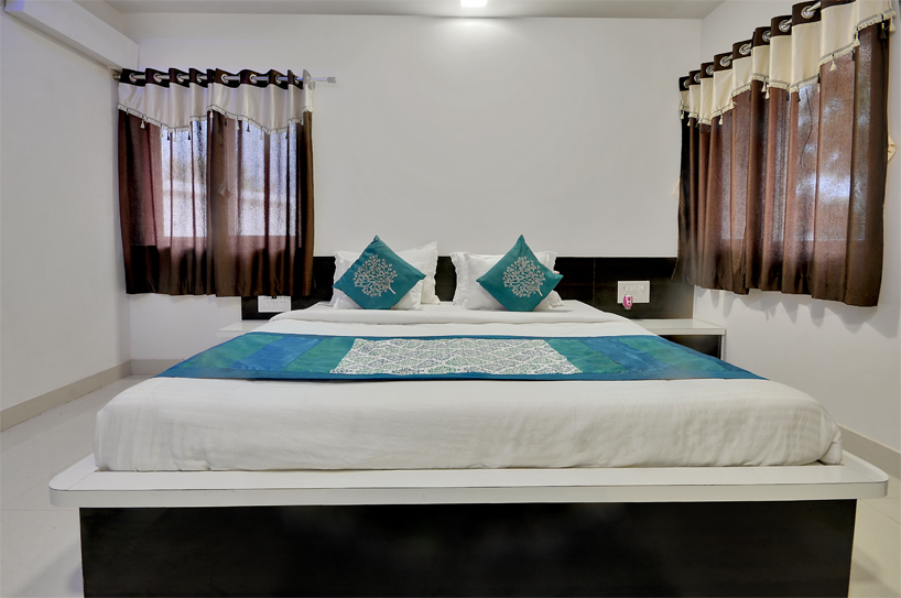 Wildlife Gir Resort - Tap to explore photos