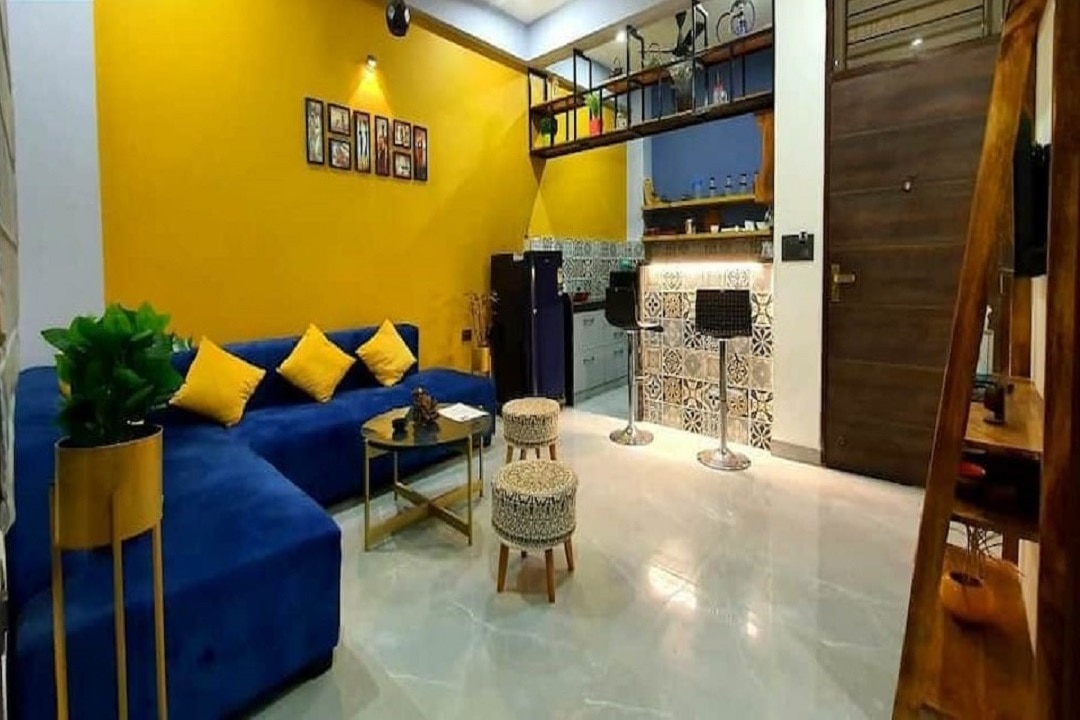 Golden House by Ven A Casa Homestays - Tap to explore photos
