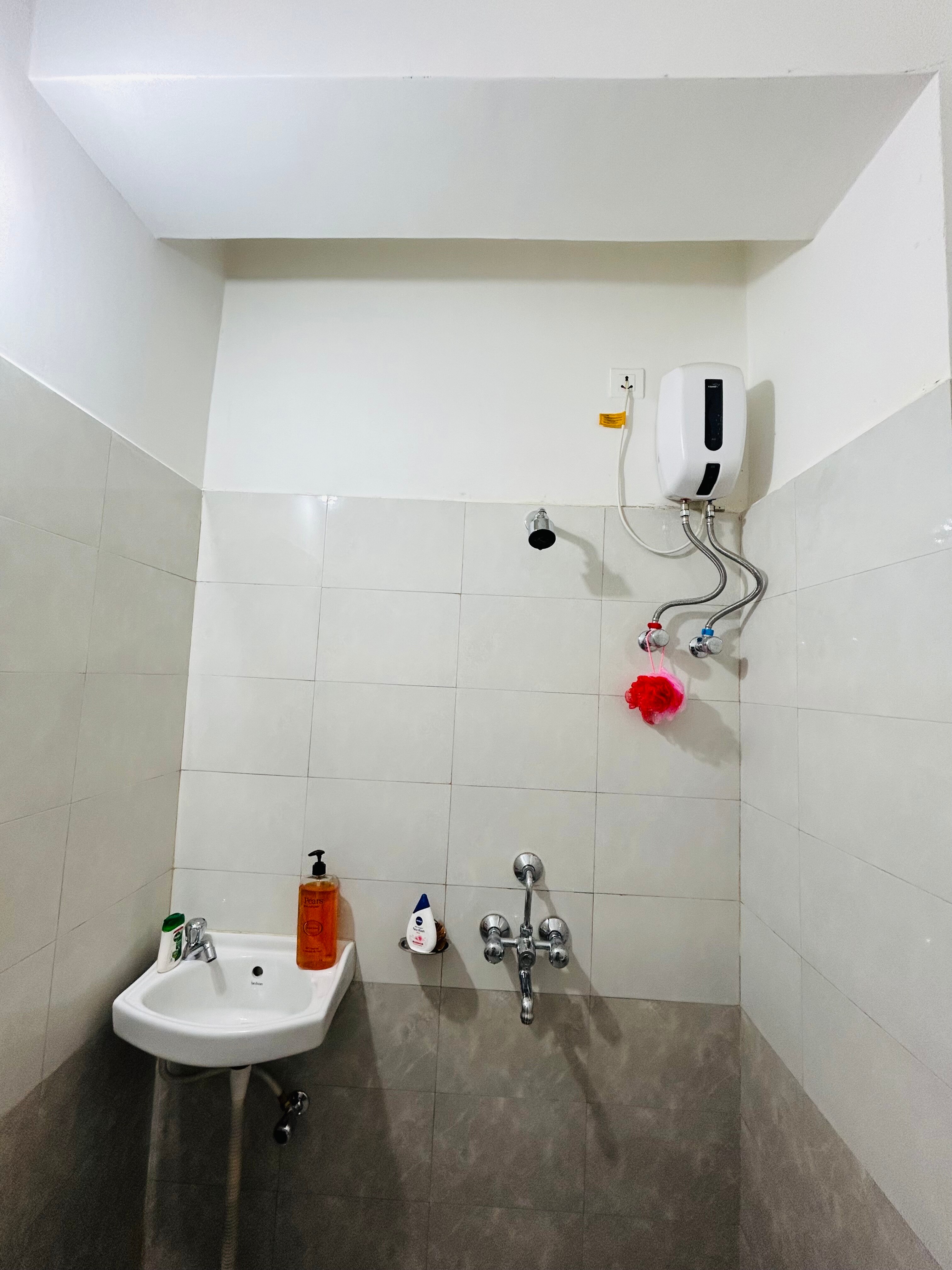 Deka Homestay - Tap to explore photos