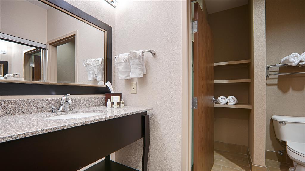 Best Western Plus Cushing Inn & Suites - Tap to explore photos