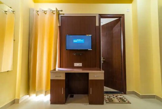 C3, Sushma Homestay