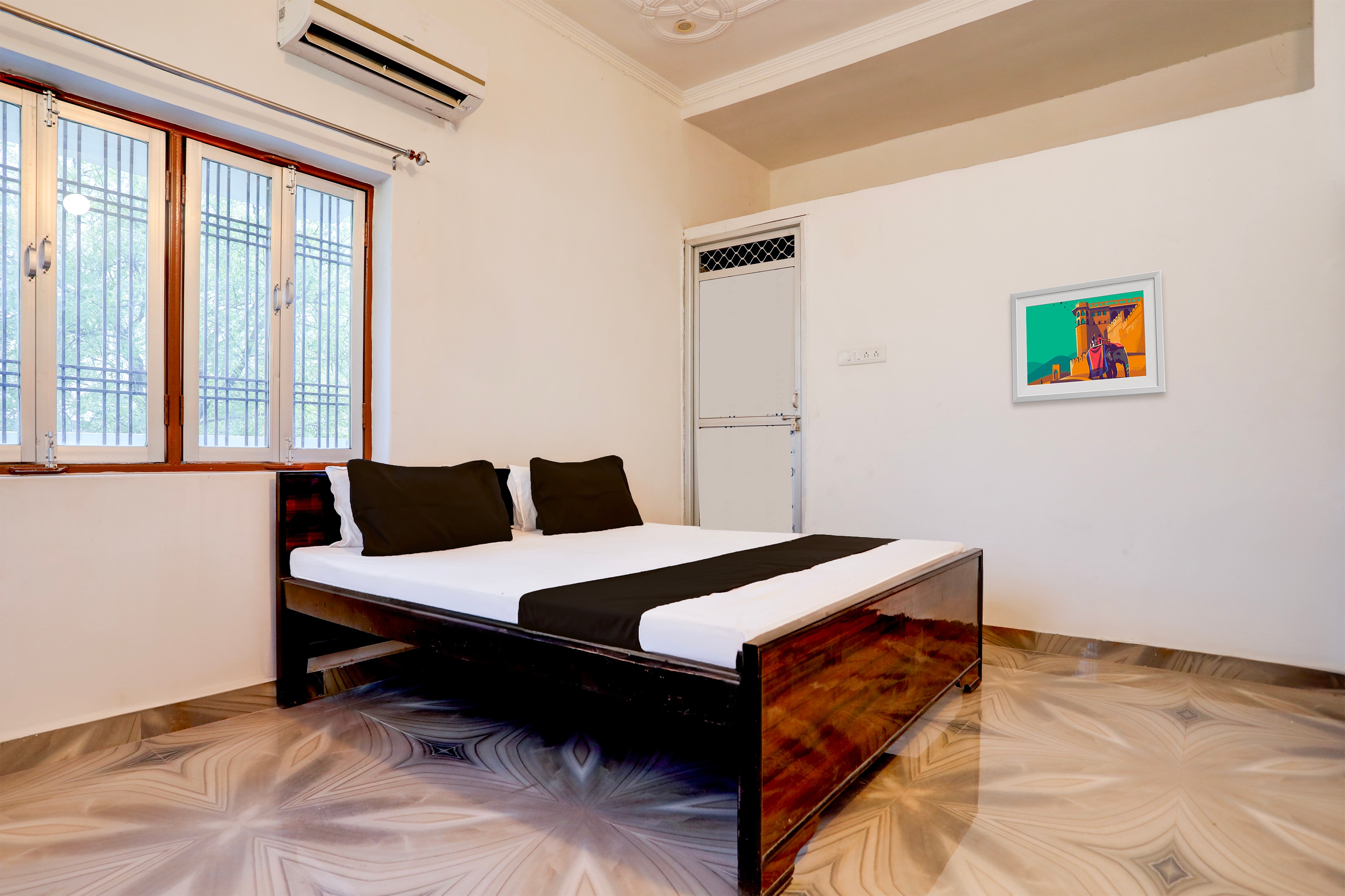 Hotel O Priyanshu Residency - Tap to explore photos