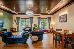 Tropical Designer 2BHK w Pool 10 Min to Candolim, Goa