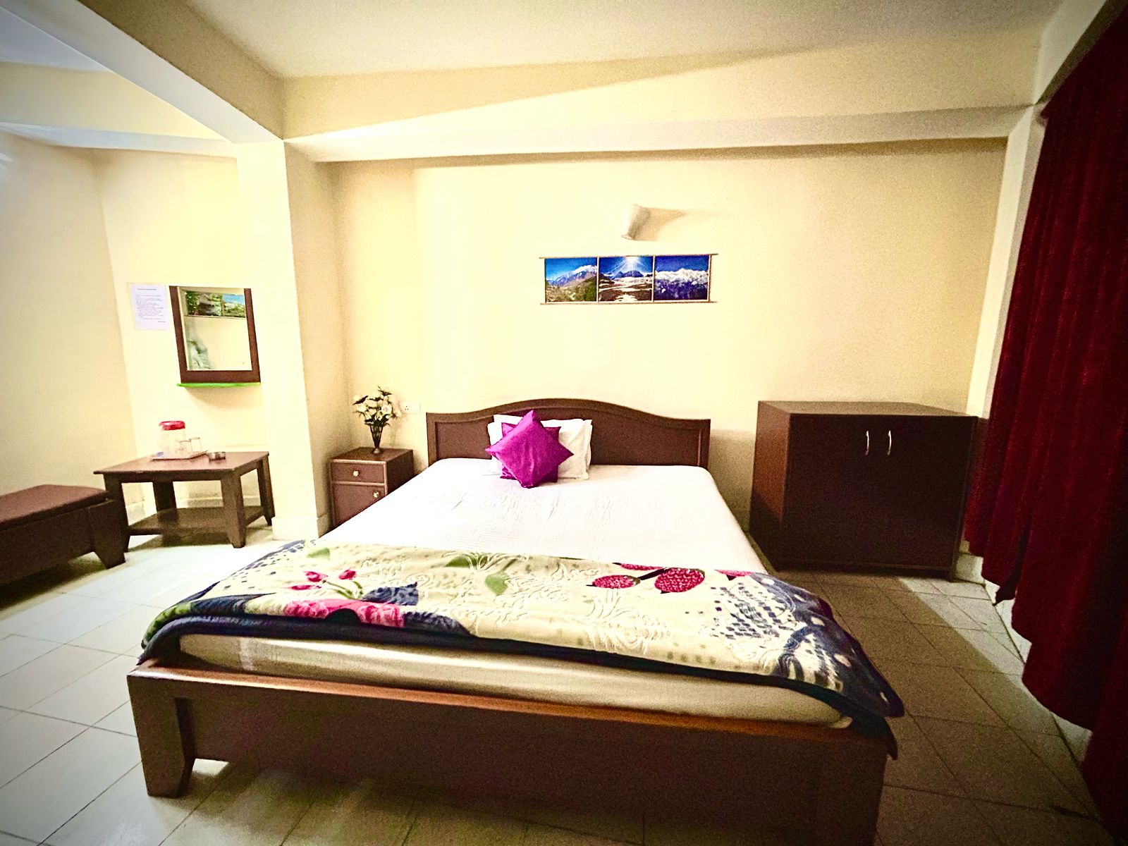 Hotel Jignam - Tap to explore photos