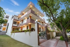 FabHotel Akashneem - MGF Metropolitan Mall, Gurgaon
