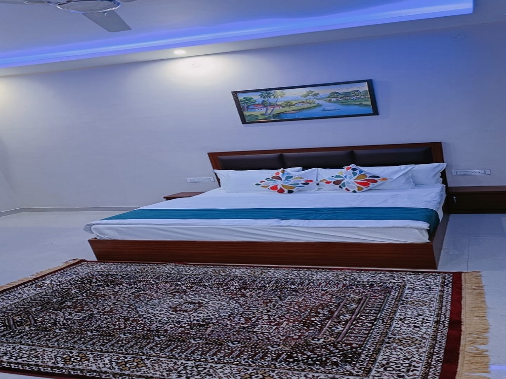 SHREE ANJANA HOTEL - Tap to explore photos