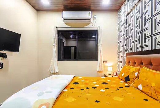 Studio Apartment in Andheri West 1001