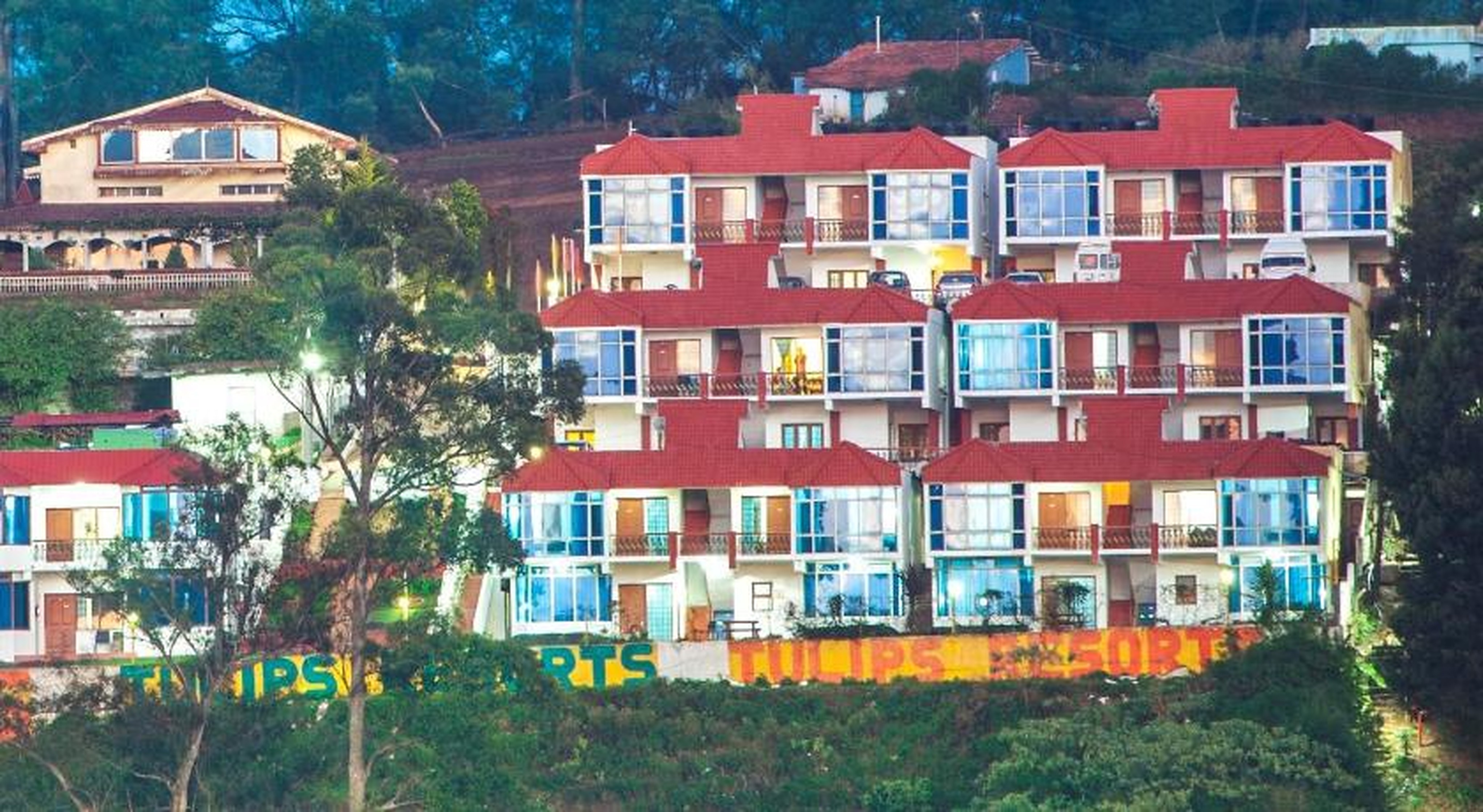 house on the hill tulip rompers＆bonnet c62a1e39-746c-4c3c-ad5e-