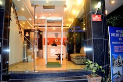 Delhi Empire Dx @New Delhi Railway station, Delhi