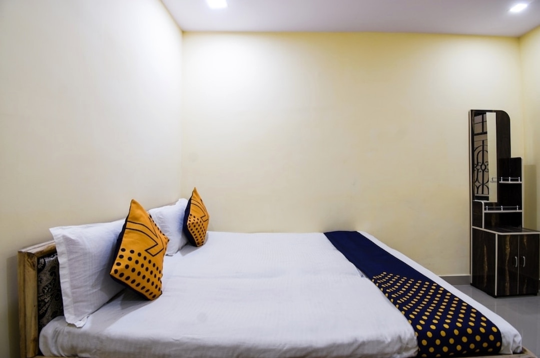 GAURAV GUEST HOUSE - Tap to explore photos