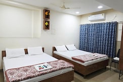 Shivanand Lodging, Ghod