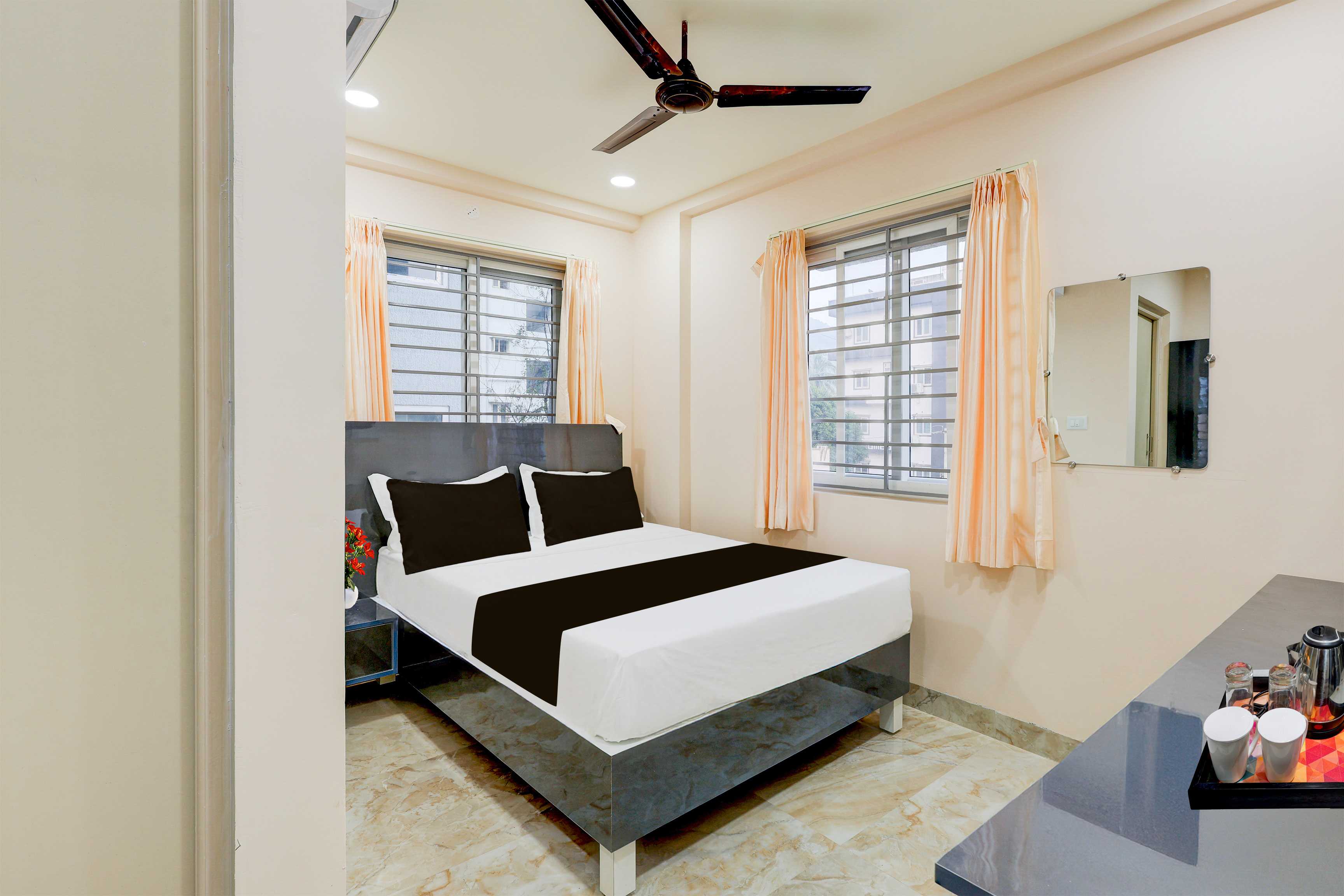 Super Townhouse Kailasagiri - Tap to explore photos