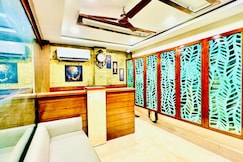 HALF MOON GRAND, Chennai