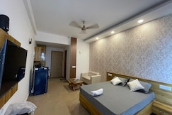 Sukoon Luxe Luxury Stay Gaur City Center, Greater Noida