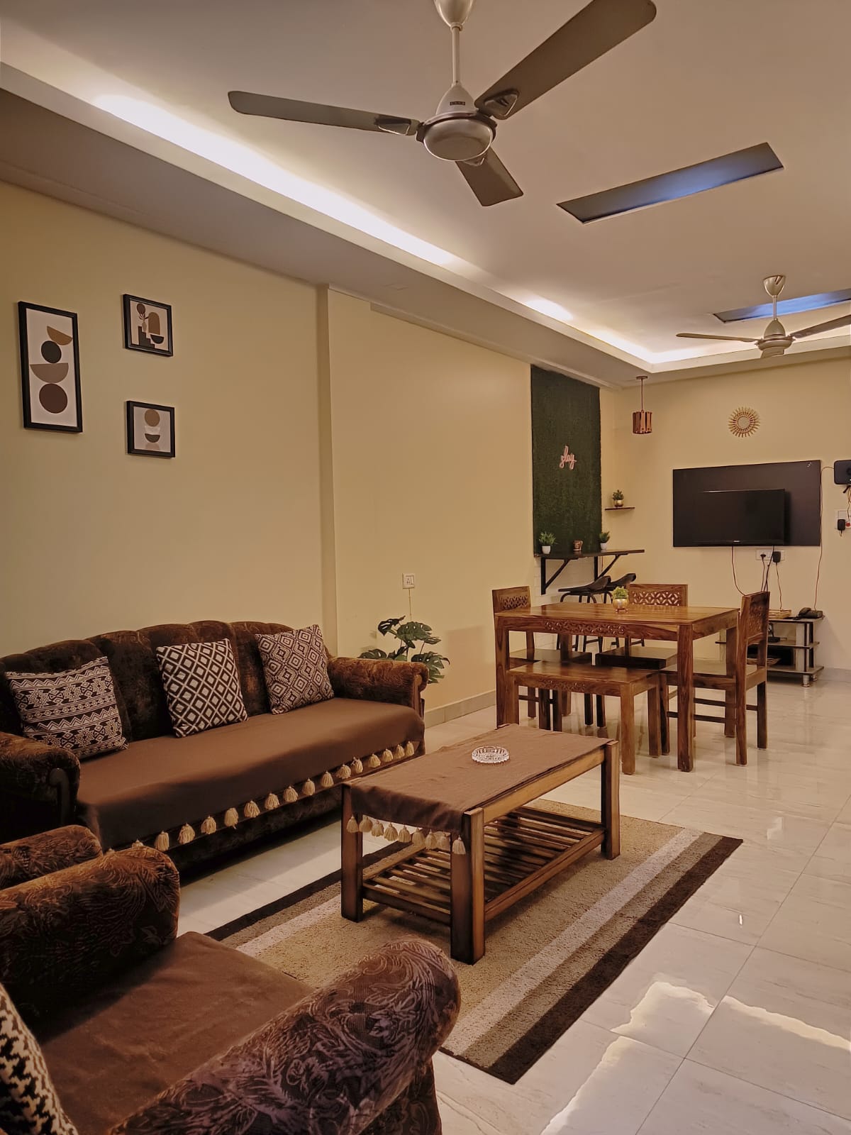 Joys Inn Homestay Entire 3BHK With Private Terrace - Tap to explore photos