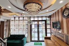 Hotel Golden Stays Amritsar, Amritsar
