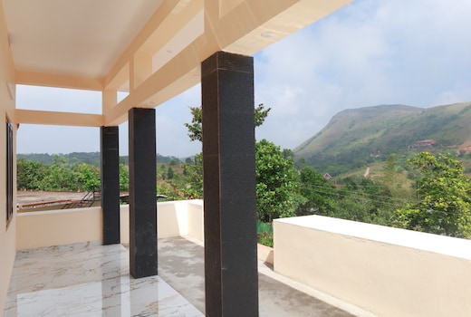 Georgian 4 BHK Villa