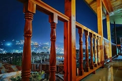 Premium Room in Manali with Mountain Views, Manali