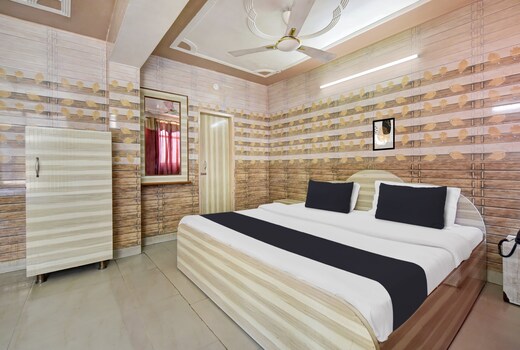 Hotel O Indira